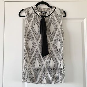 DNKY Black and White Pleated Tie-Neck Blouse XL